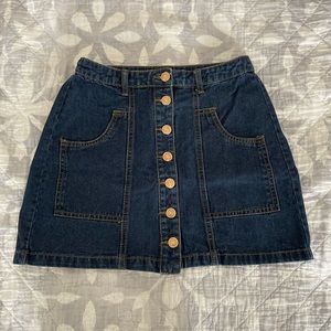 Skirt from Stradivarius (European brand). Bought in Europe.